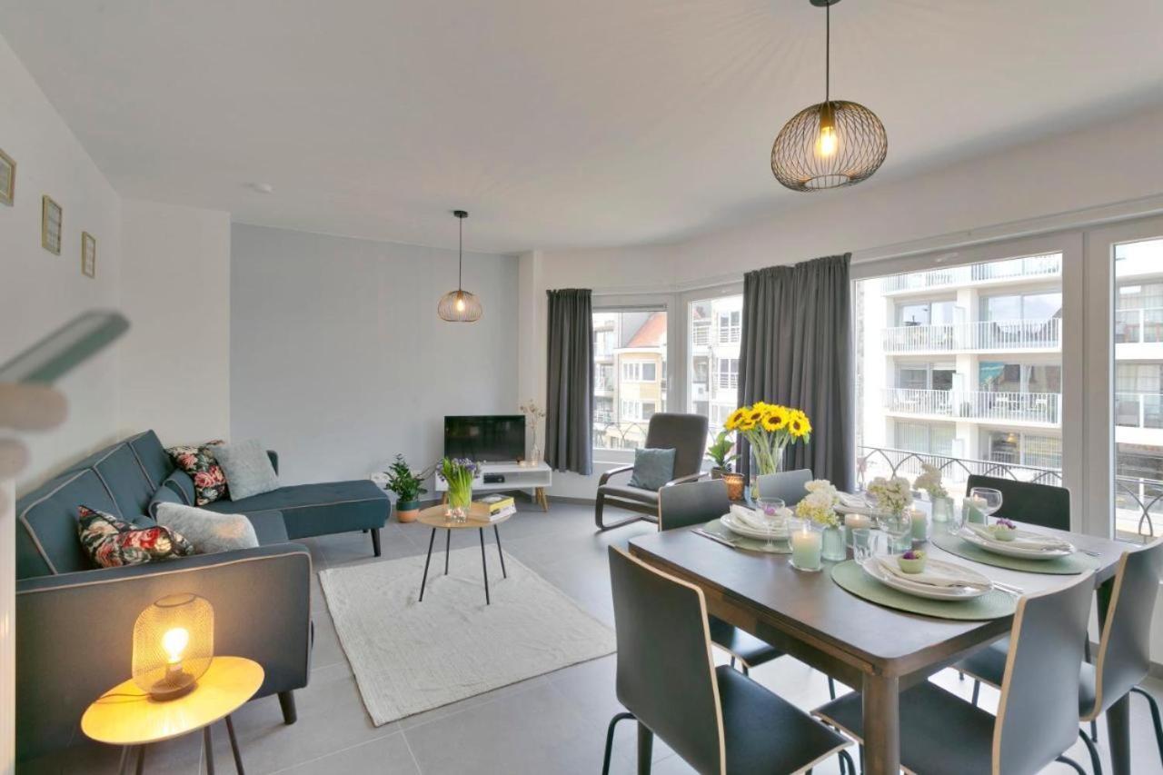 Delightful Family Apartment At Only 50 Meters From The Beach / Panne A Cote De Panne Eksteriør billede